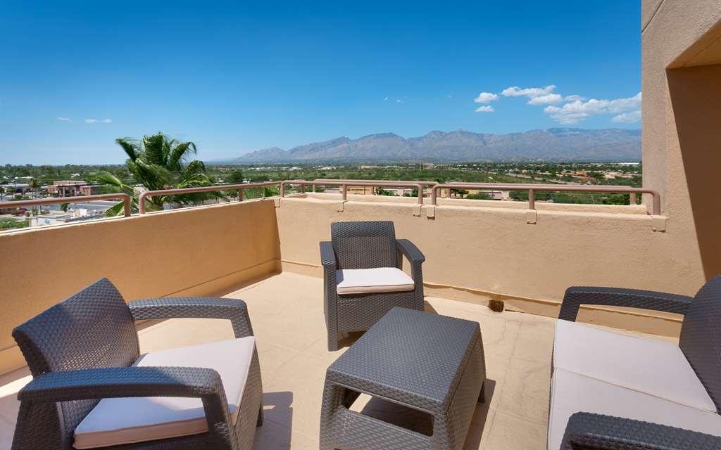 Hilton Tucson East Hotel Room photo